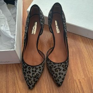 Halogen grey leopard print heel calf hair